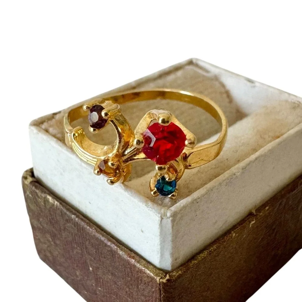 Vintage Minimalist Dainty Colorful Rhinestone Flower Ring Gold Tone Size 8 Glam